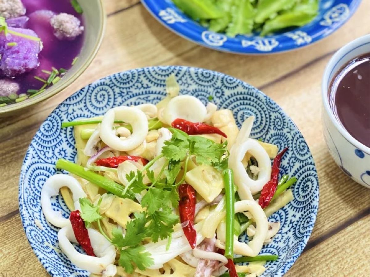 Mực Xào Măng