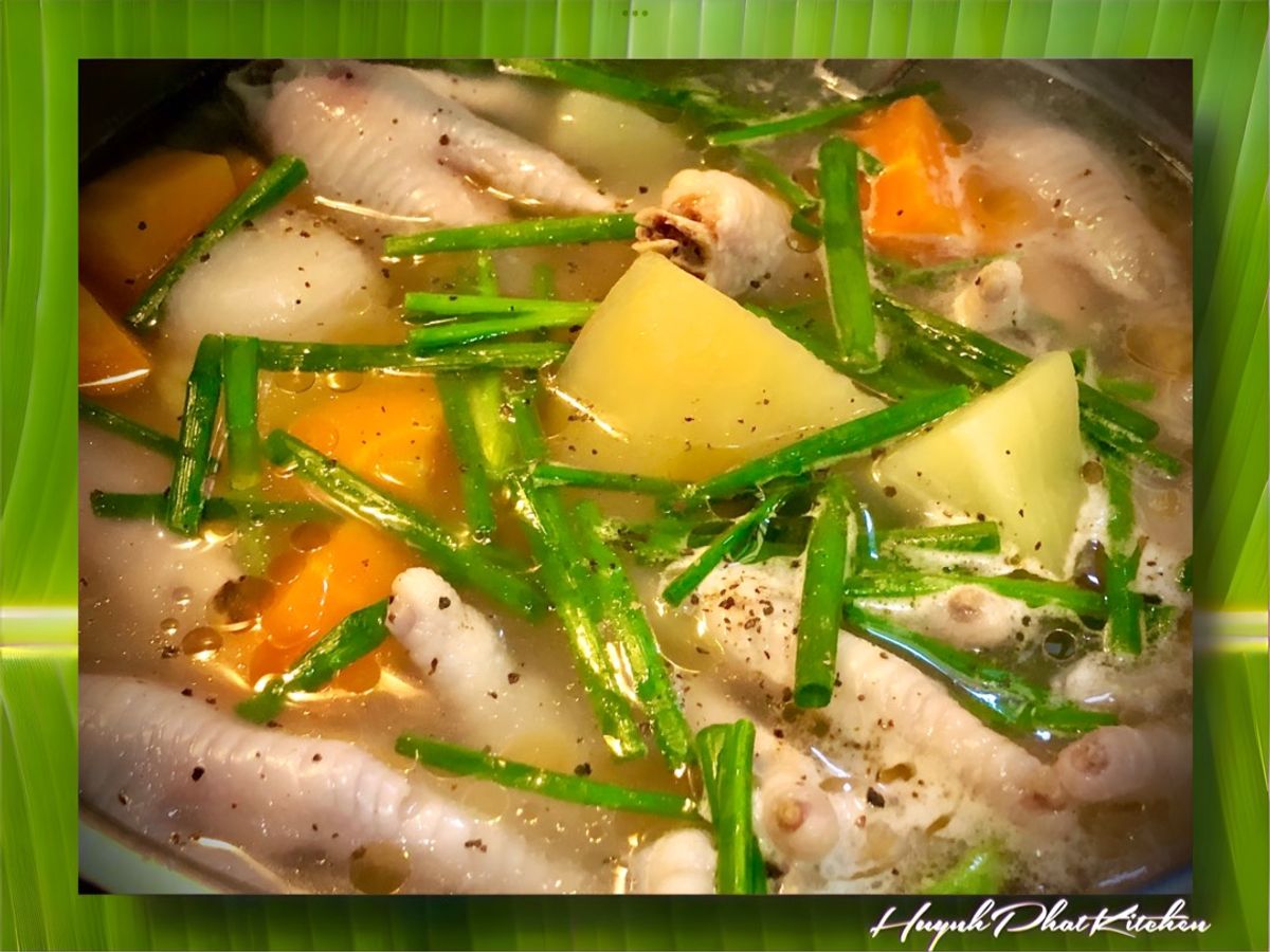 Chân Gà Hầm Rau Củ
