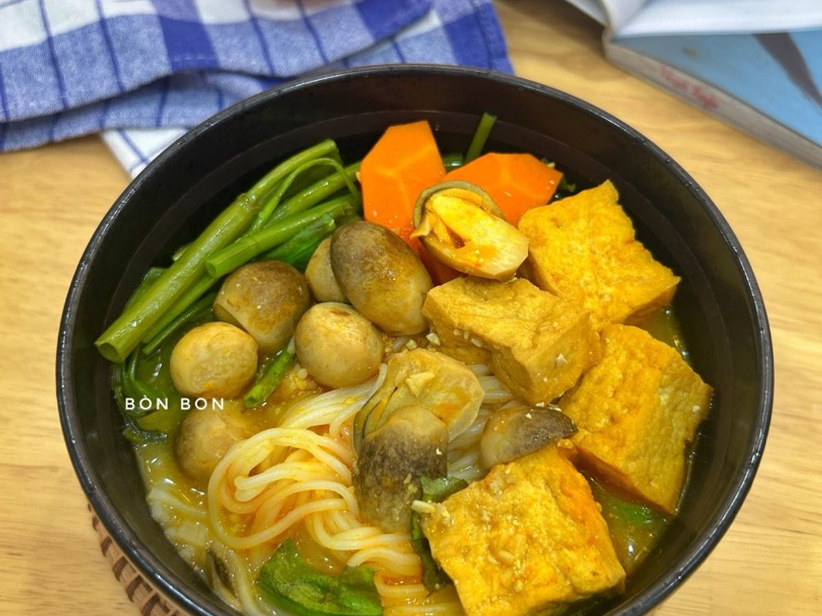 Bún Nấm Rơm Nấu Chao Chay