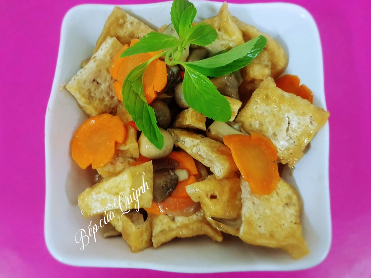 Đậu khuôn sốt nấm tươi