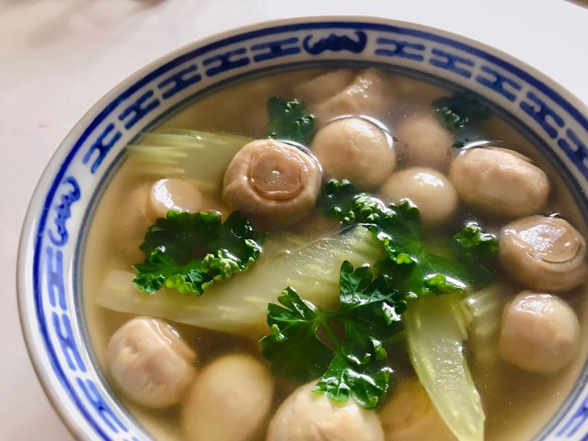 🌱 Canh Nấm Mỡ Cần Tây Chay (Vegan)