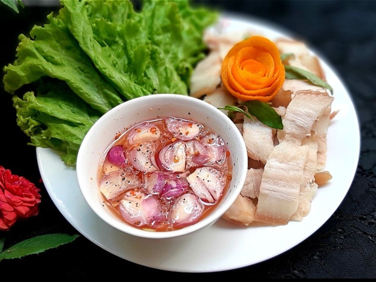 Thịt luộc hai đầu da