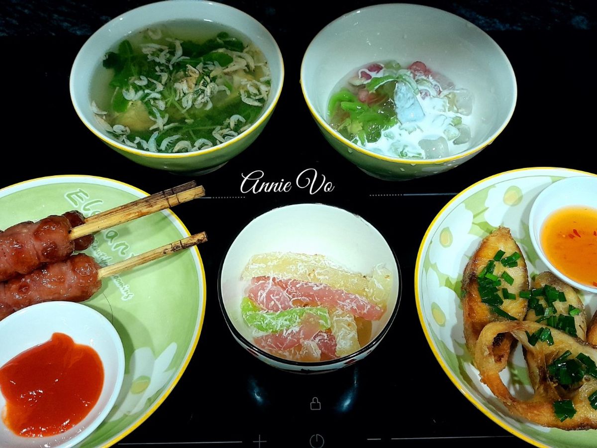 Bữa cơm đơn giản ngày mưa