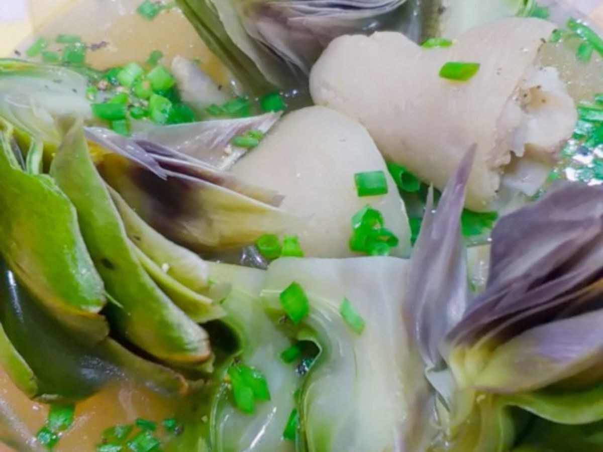 Hoa Atiso Hầm Đuôi Heo