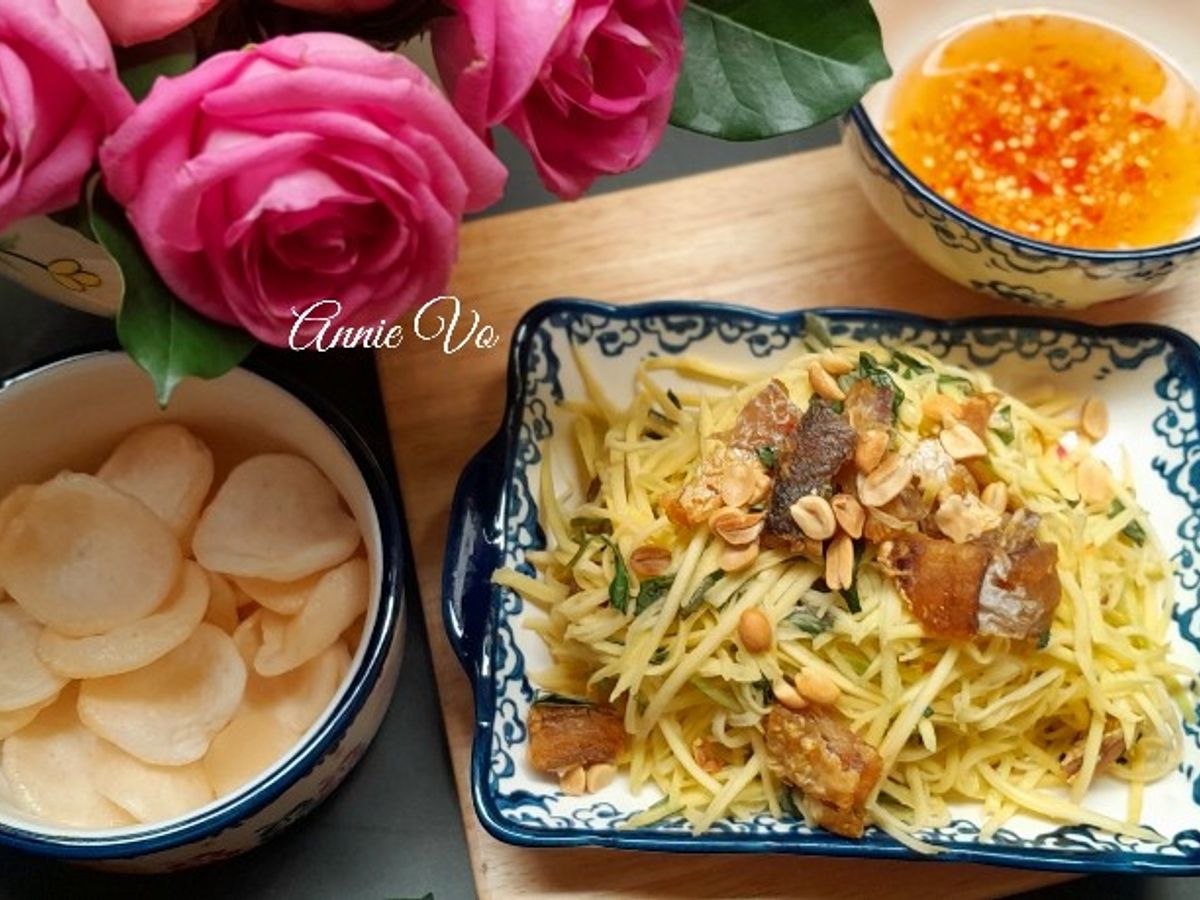 Gỏi xoài cá khô