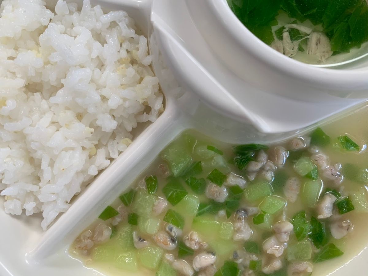 Ếch xào mướp - lá lốt