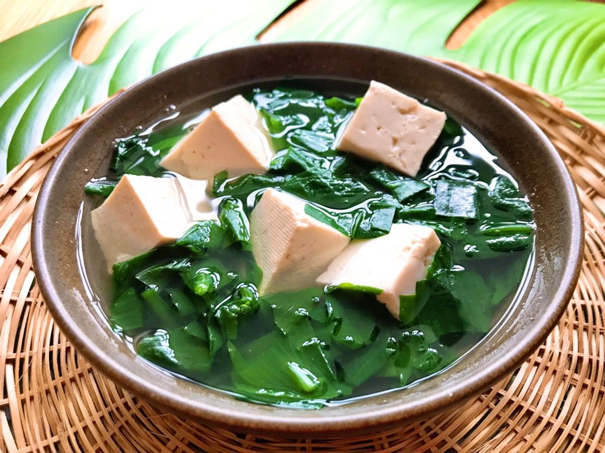 🌱 Canh Lá Tỏi Gấu Đậu Hủ (Vegan)