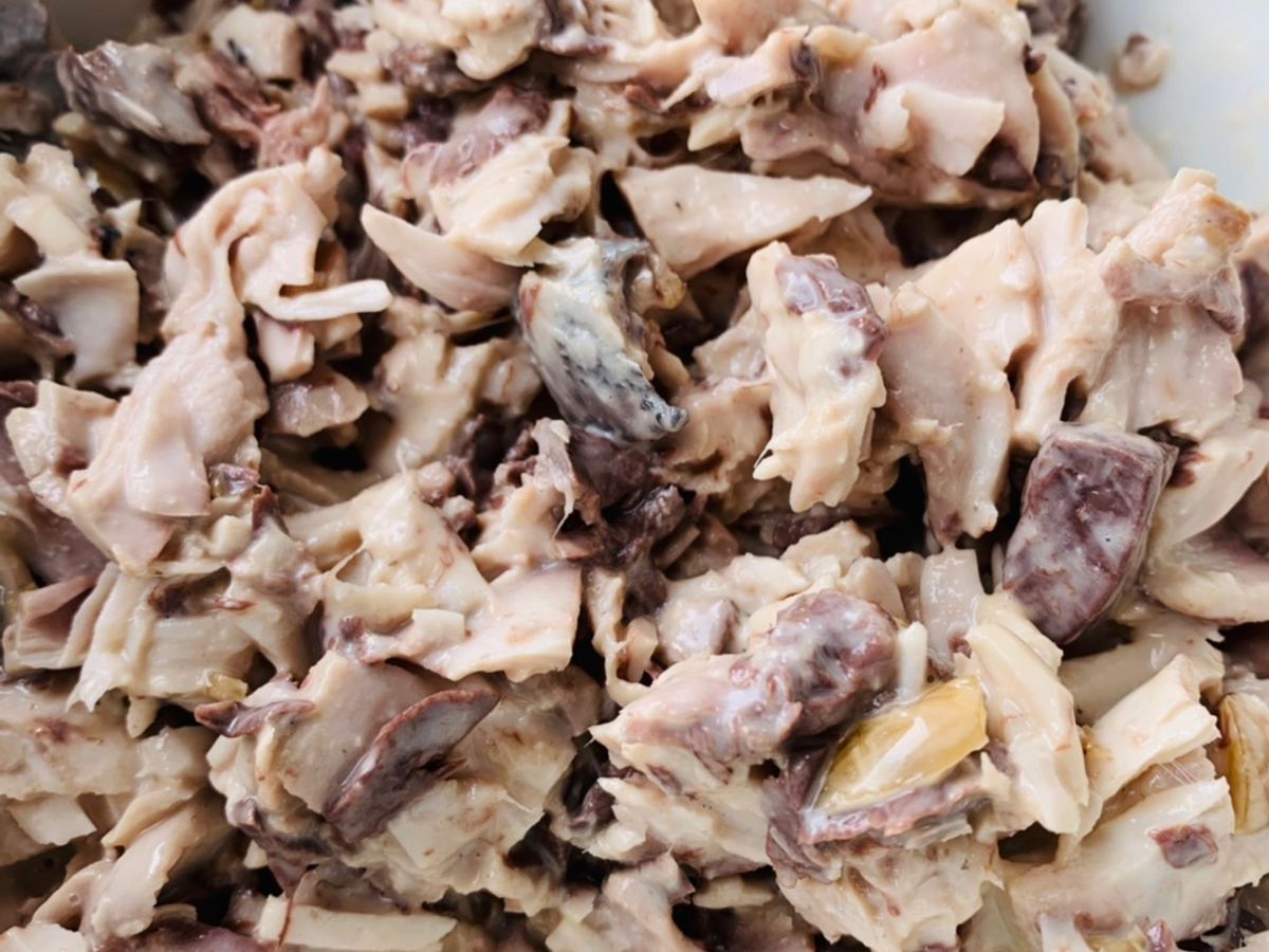 Cá ngừ bò trộn sốt mayonnaise