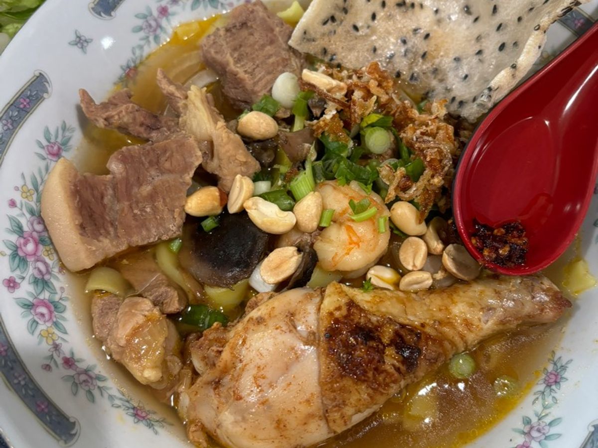 Mì Quảng gà, heo