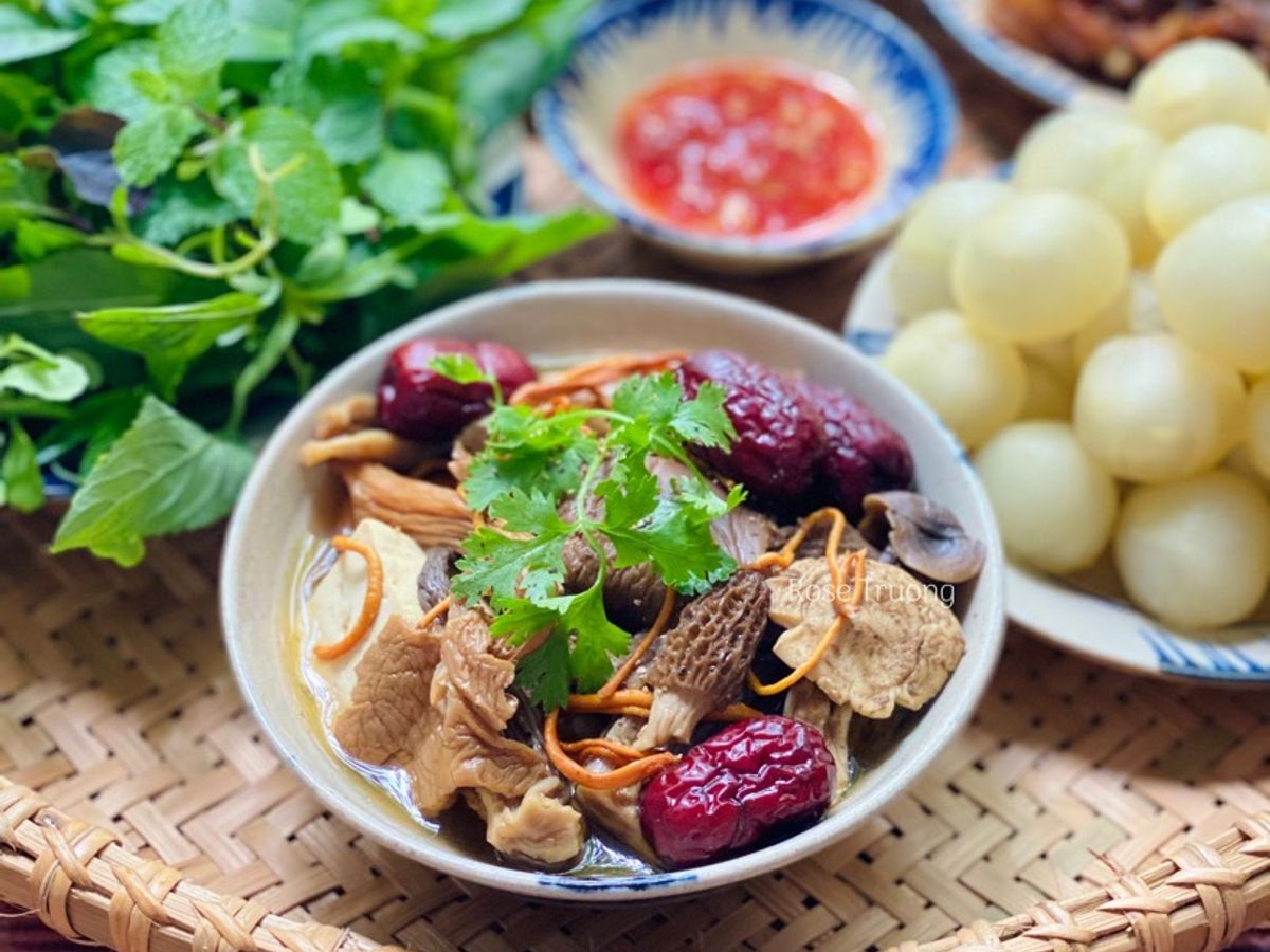 Canh Sườn Hầm Nấm Bổ Dưỡng