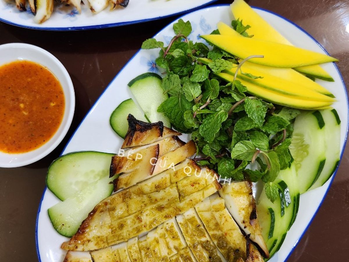 Mực (nang) một nắng nướng muối ớt xanh