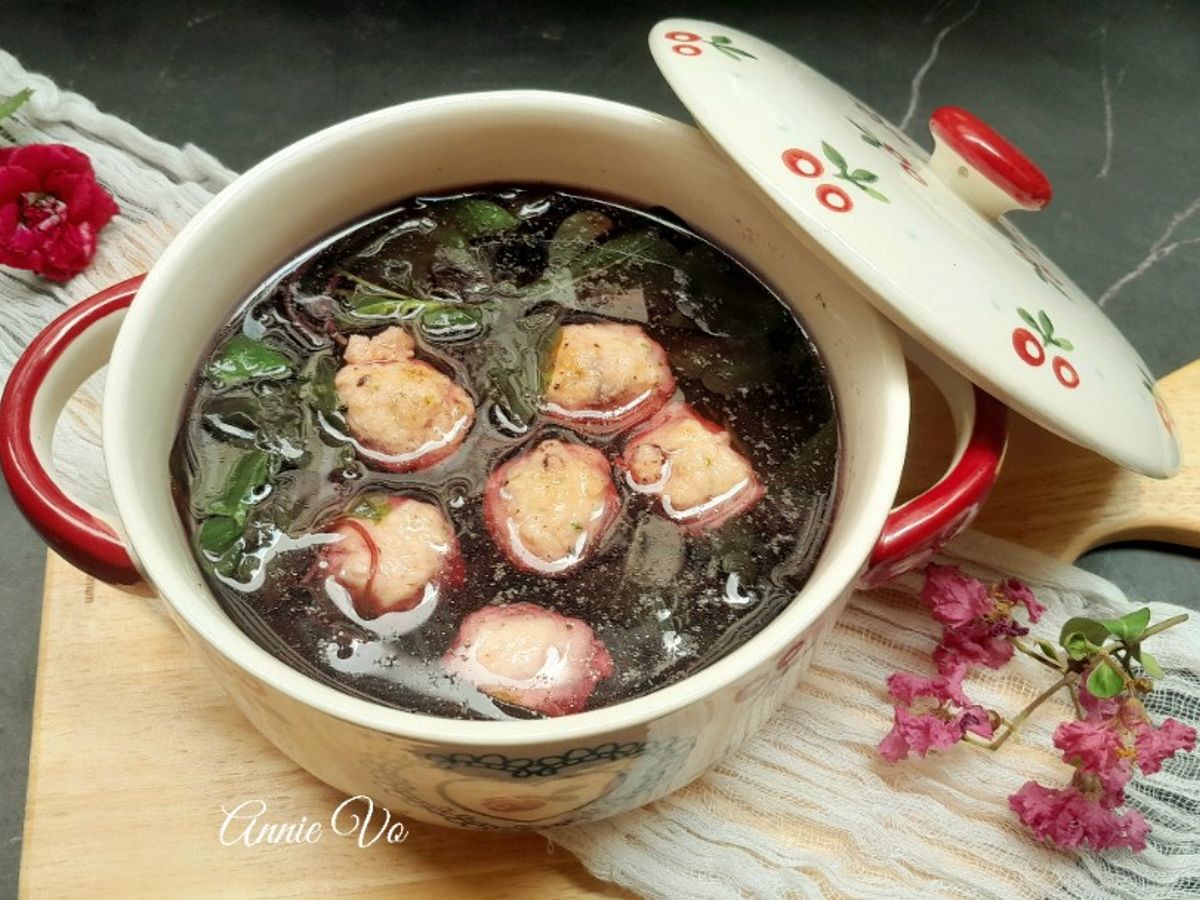 Canh rau dền nấu mọc
