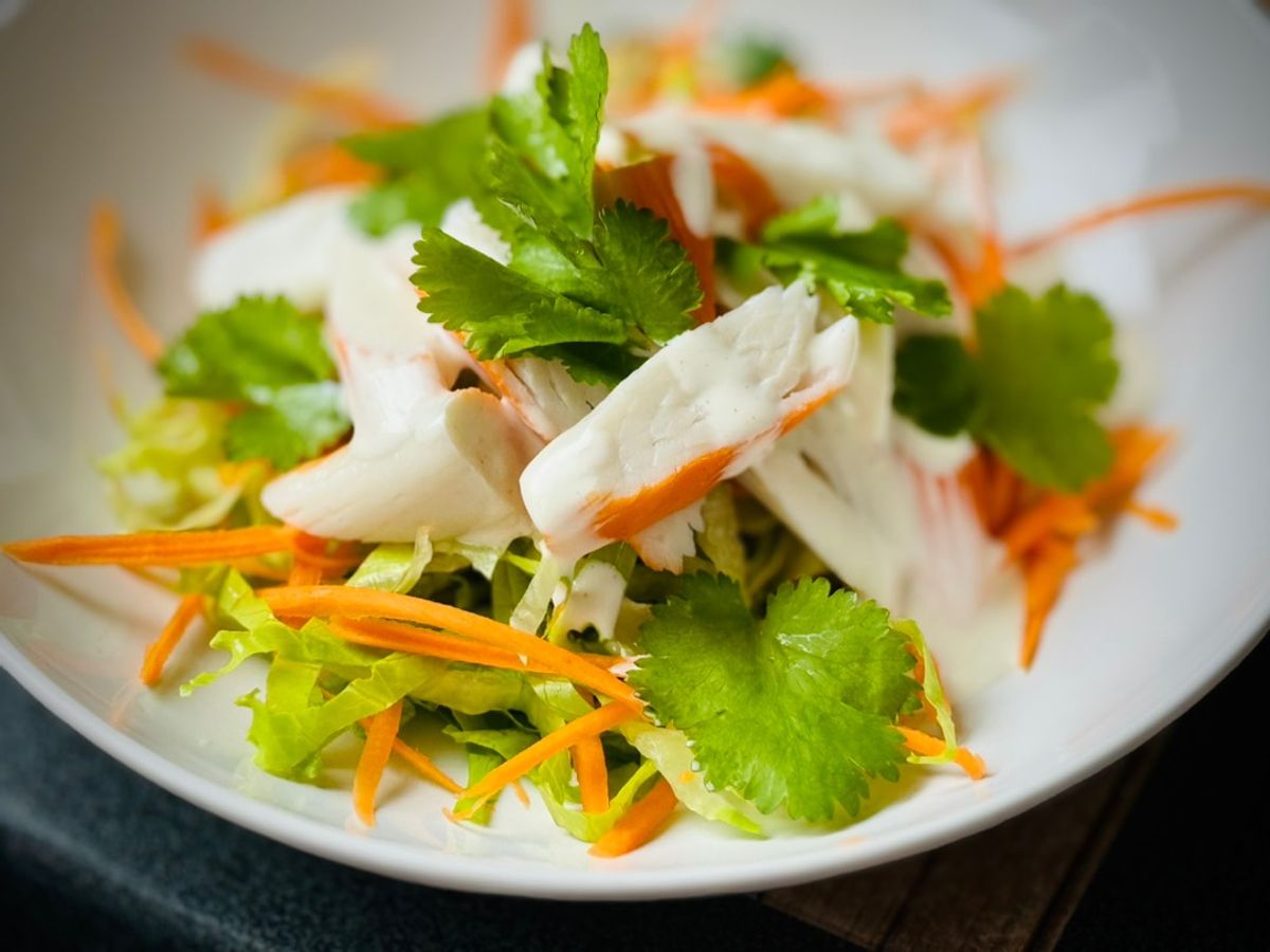Salad Cải Diếp Cà Rốt Thanh Cua Sốt Caesar