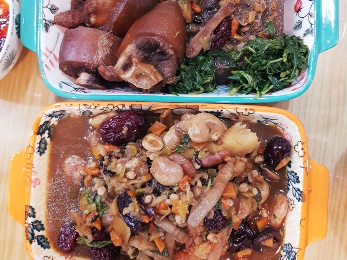 Đuôi bò hầm đậu ngự thuốc bắc
