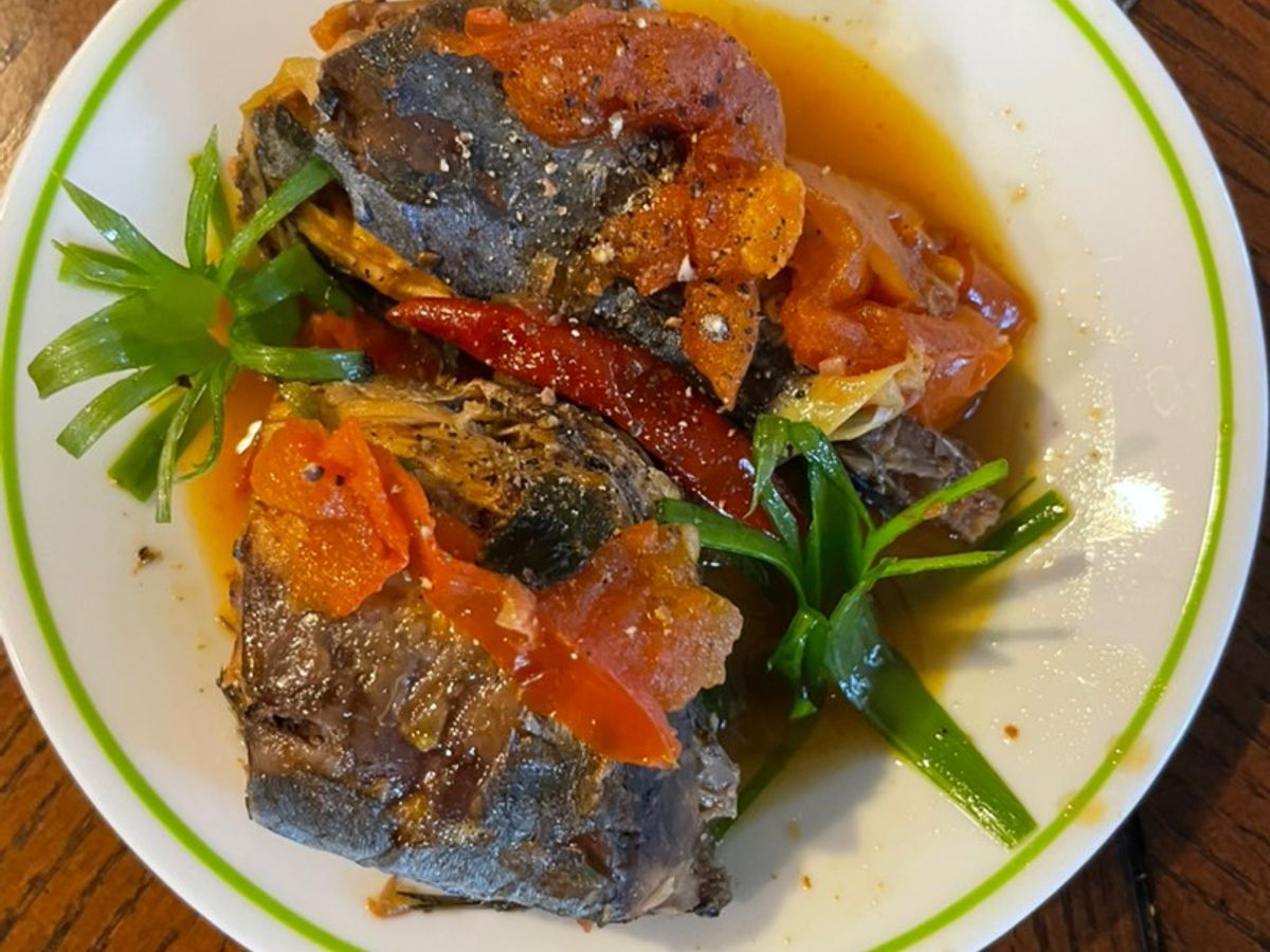Cá sòng kho nước dừa