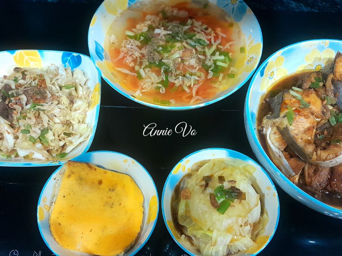 Cơm nhà nhiều món ăn ngon