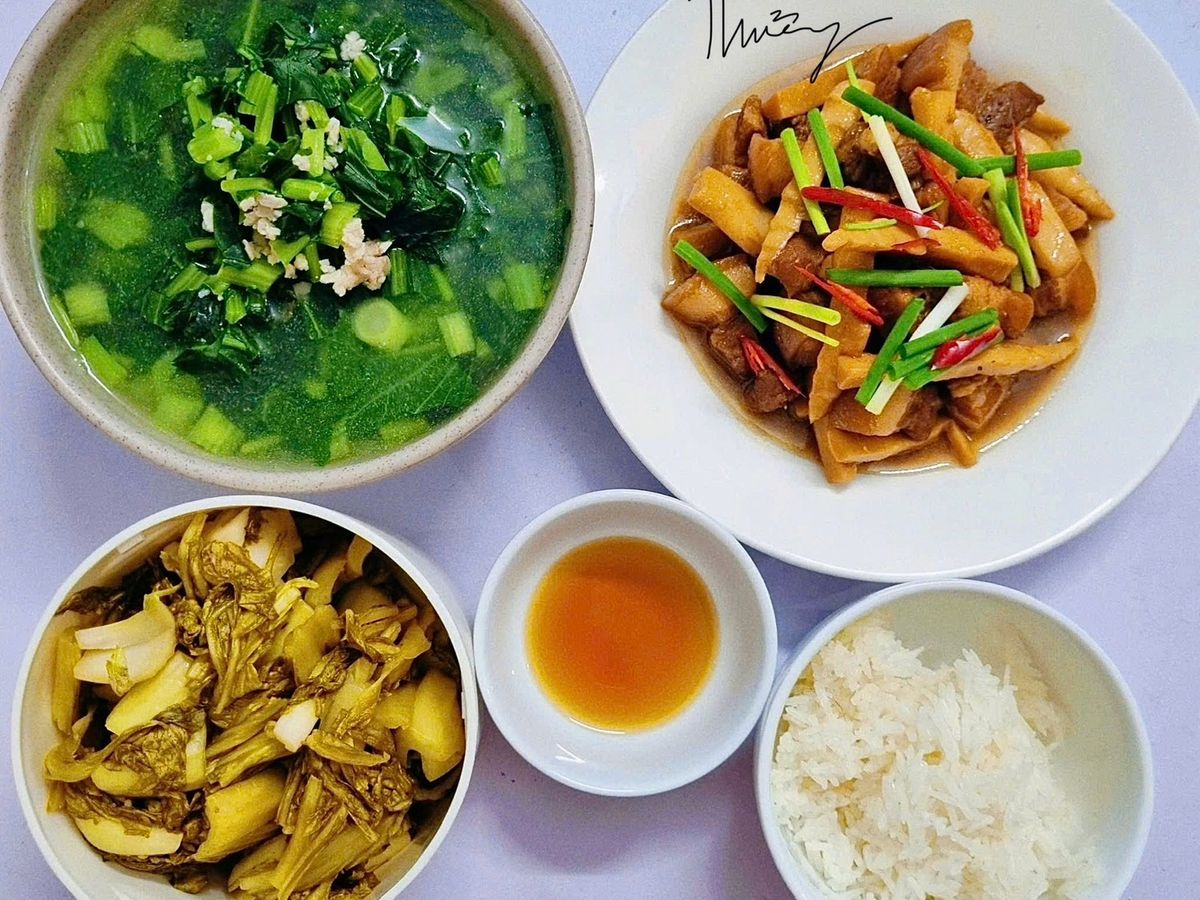 Thịt kho măng