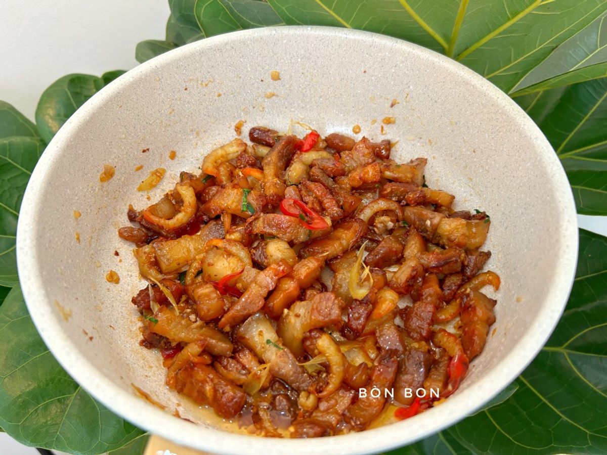 Ba Rọi Tôm Khô Rang Sả Ớt Lá Chanh
