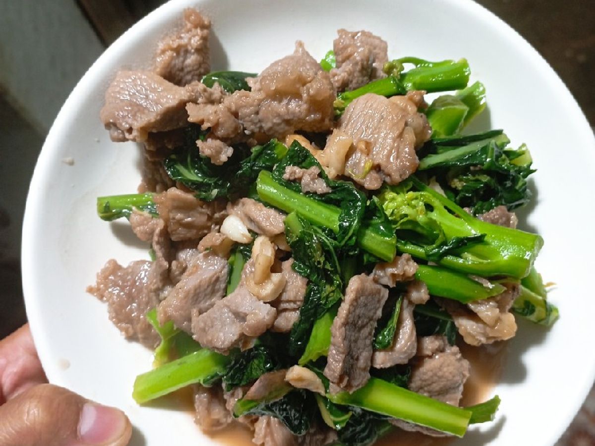 Cải làn xào thịt bò