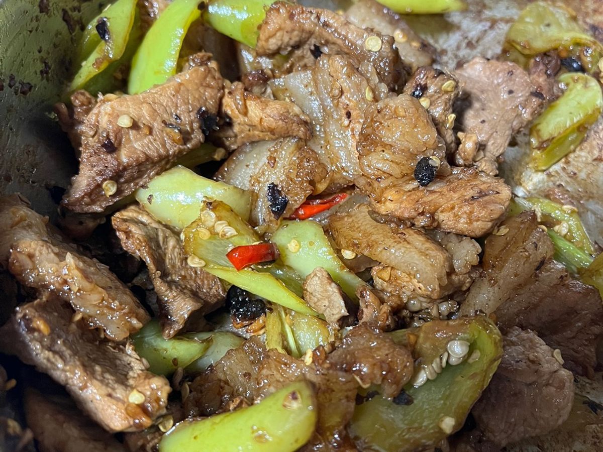 Thịt ba chỉ xào ớt