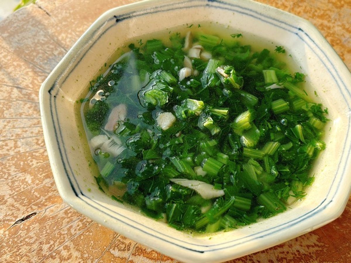 Canh cải xanh nấm thì là
