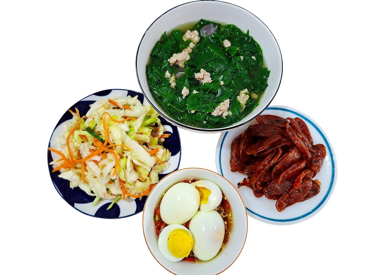 Cơm nhà đơn giản