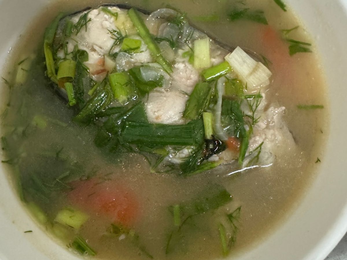 Canh cá lăng nấu chua