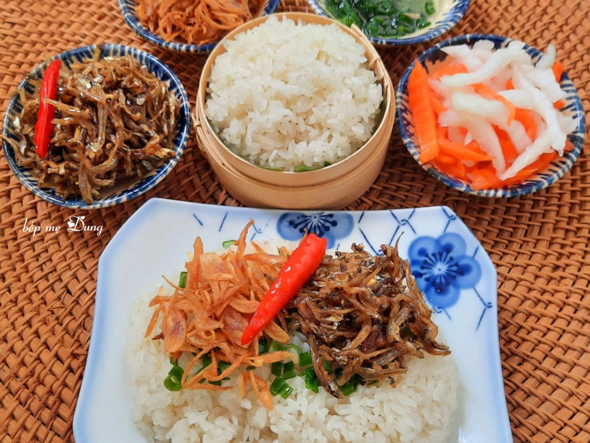 Xôi cá cơm