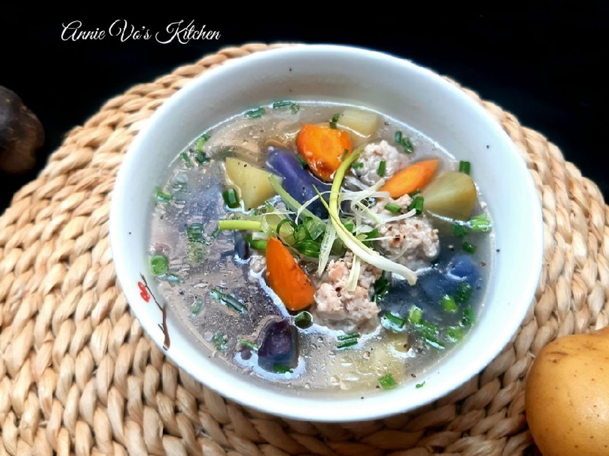 Canh khoai tây Mỹ thịt viên