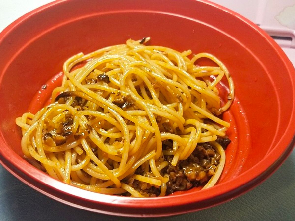 Mỳ Ý sốt cà chua bò bằm chay