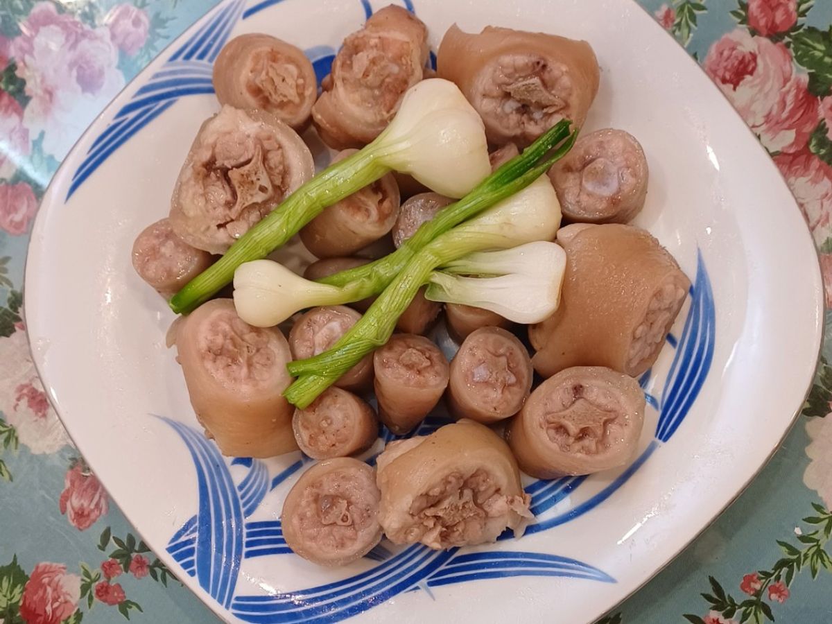 Đuôi heo luộc