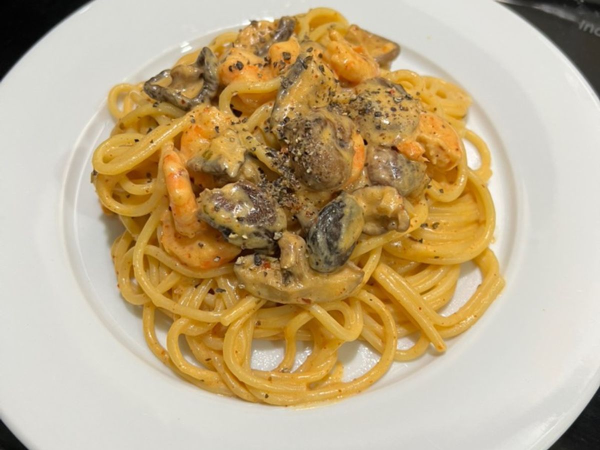 Pasta tôm sốt kem nấm