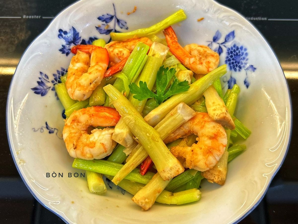 Bồn Bồn Xào Tôm