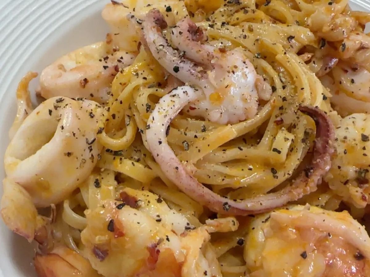 Fettucine Hải sản Tomyum