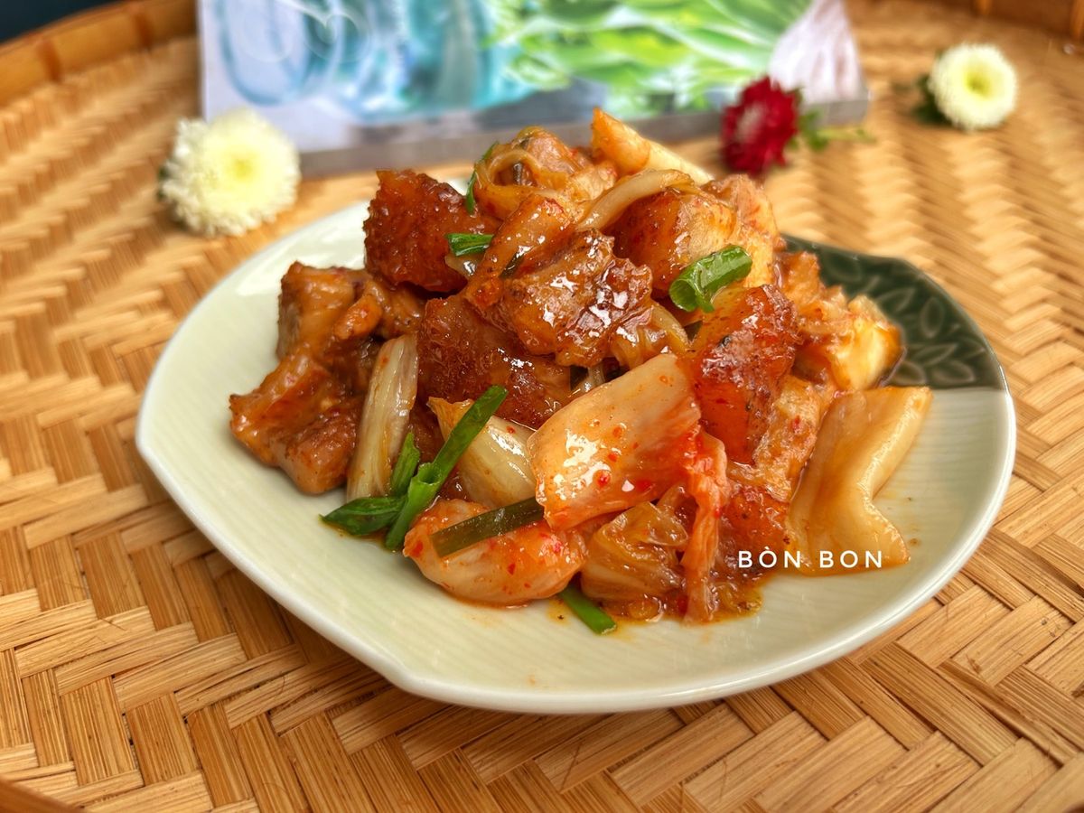 Heo Quay Kho Kim Chi